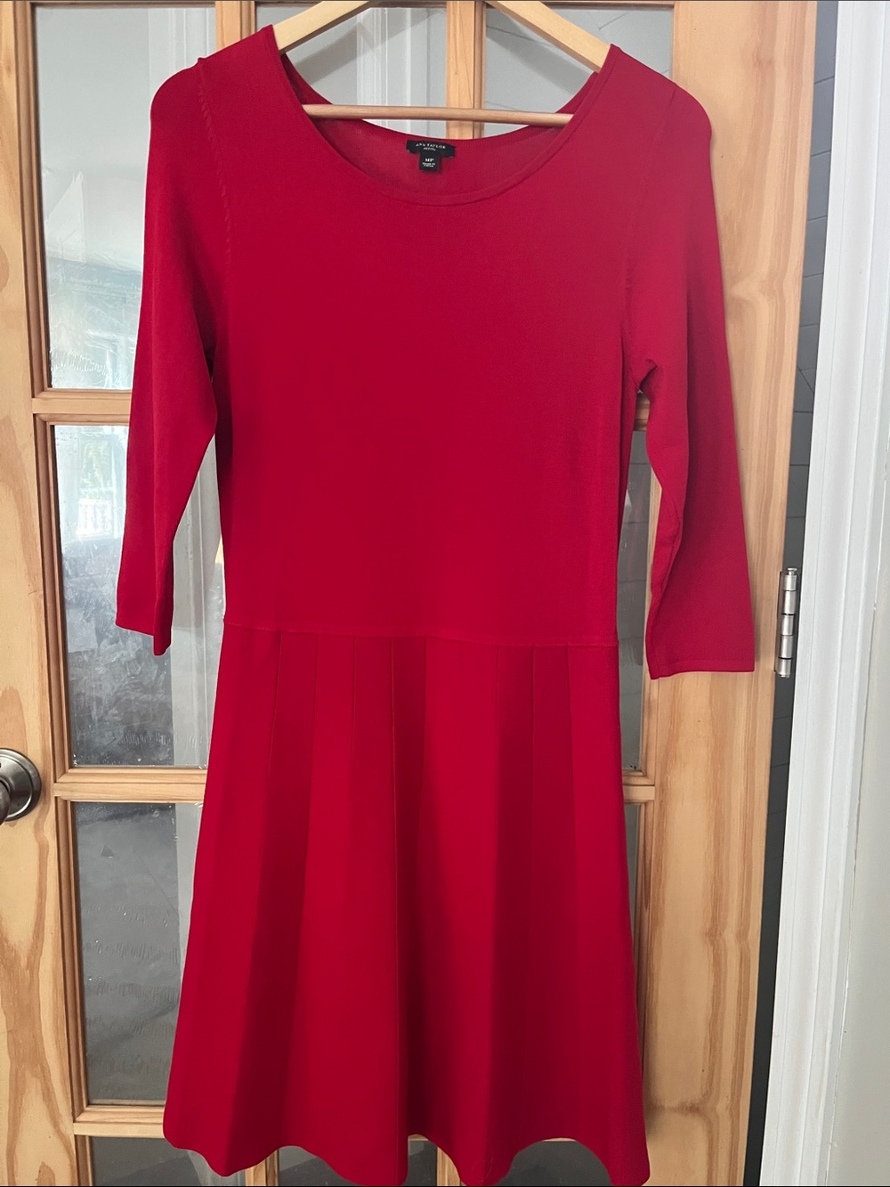Ann Taylor Red Pleated A line mini Dress 3/4 sleeves, medium petite stretch